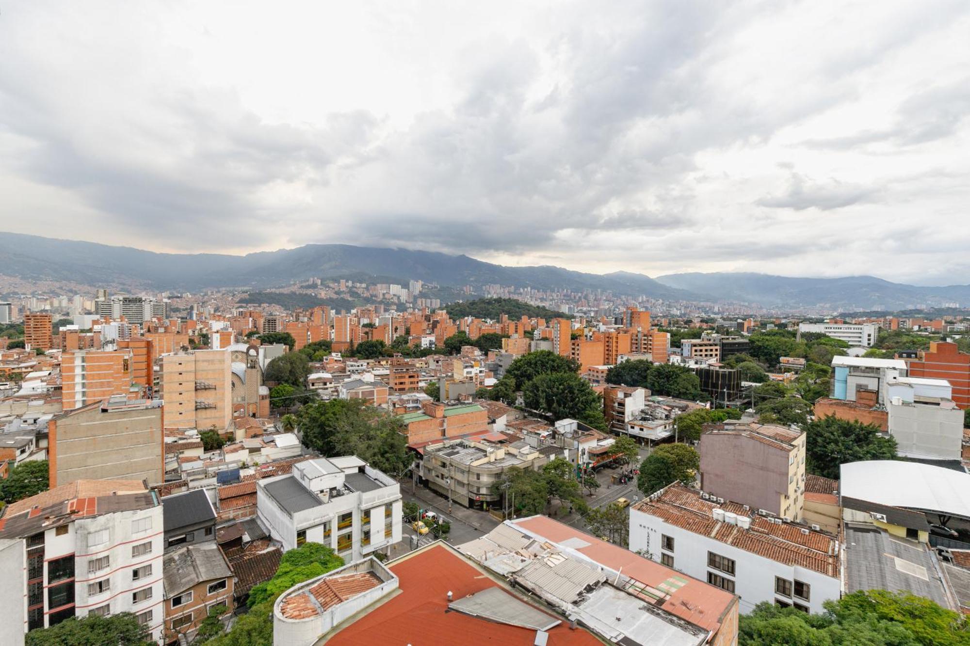 Stylish Loft In Laureles-gorgeous Views & Comfort Medellín